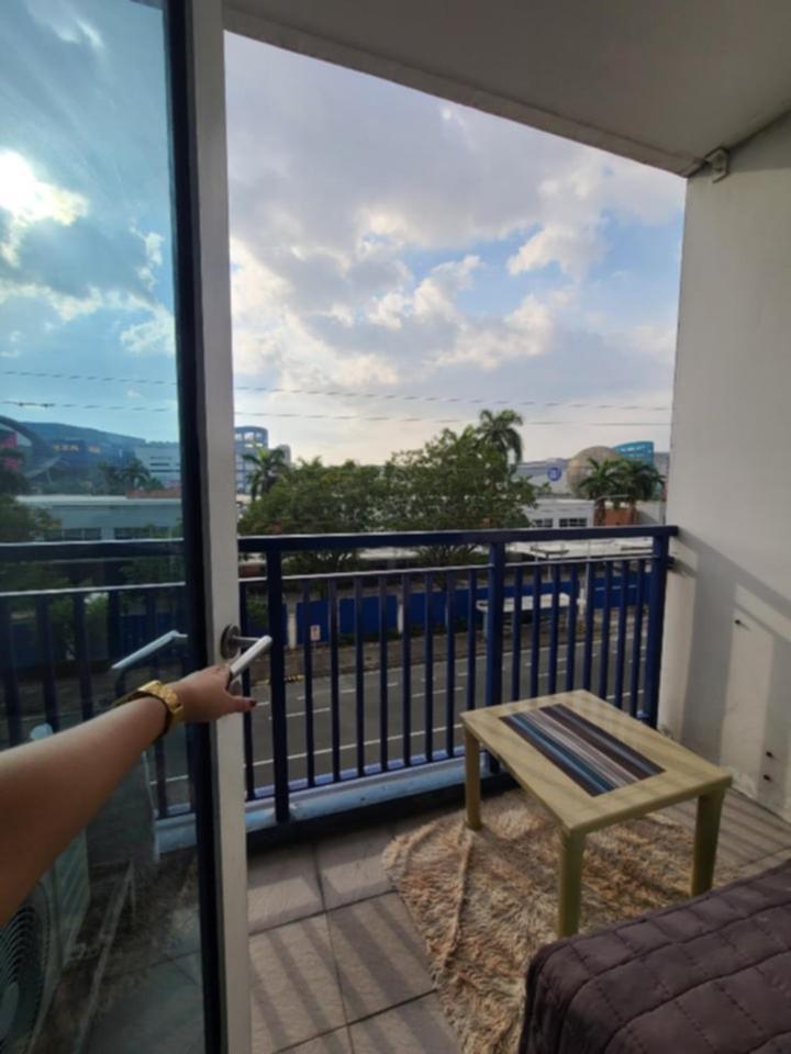 Glenda Place Aurum At Sea Residences Near Moa Pasay Exterior foto